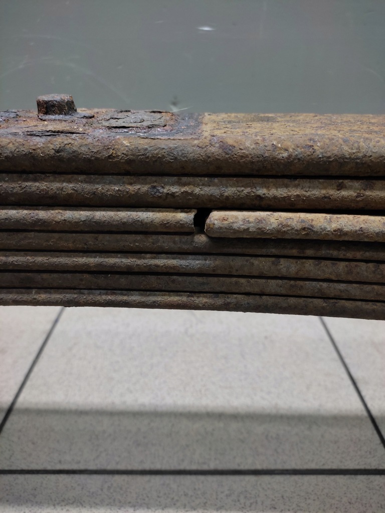 фото №3, Daewoo lublin 3 2.4d ресора задня