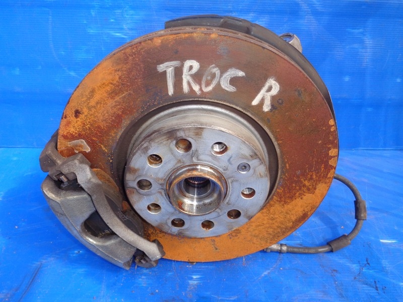 фото №1, Volkswagen оригинальный номер 5q0407258c поворотный кулак