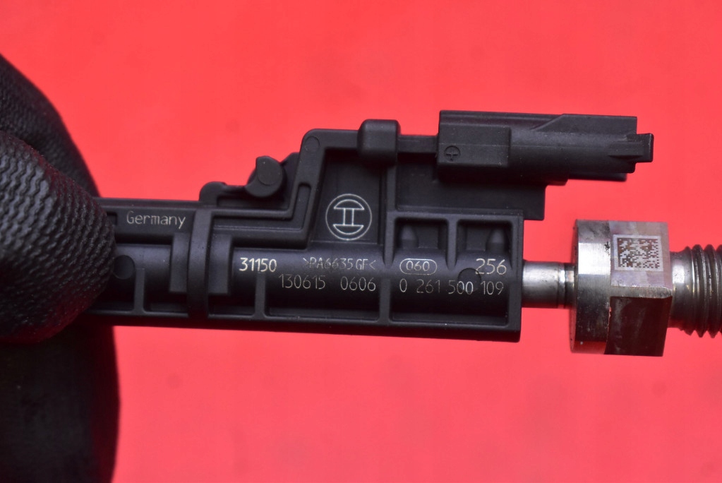 Купить Инжектор форсунка 13647597870 0261500109 bmw x1 e84 3.0i 305 km рестайлинг  12-15