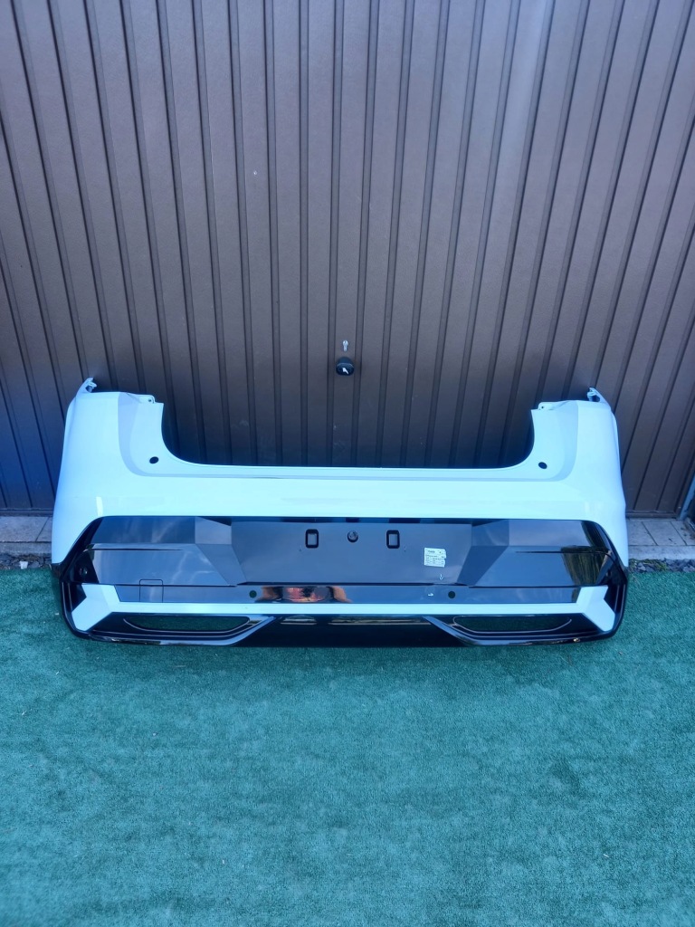 Купити Бампер задні renault megane e-tech po 23 850239478r