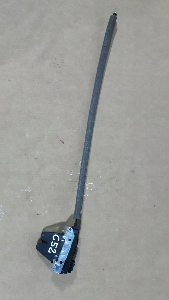 фото №1, Mercedes w204 замок кришки задня багажника