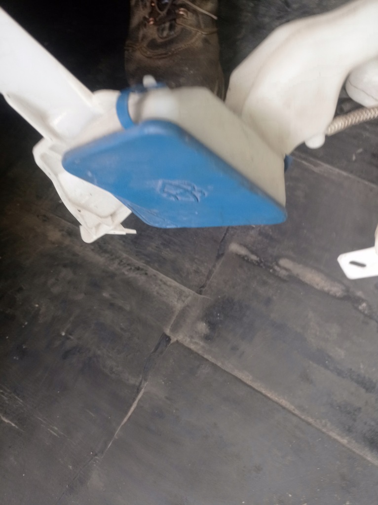 фото №3, Mercedes cls бачок омывателя