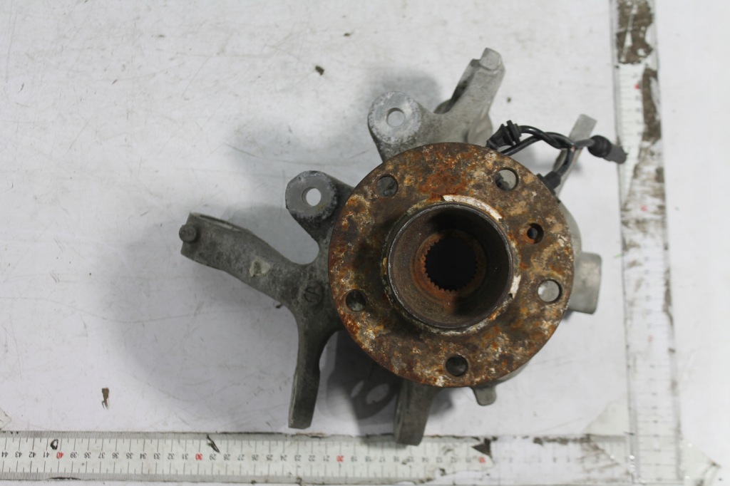 фото №1, Поворотный кулак правый задняя задняя 6793770 bmw 5 gt f07