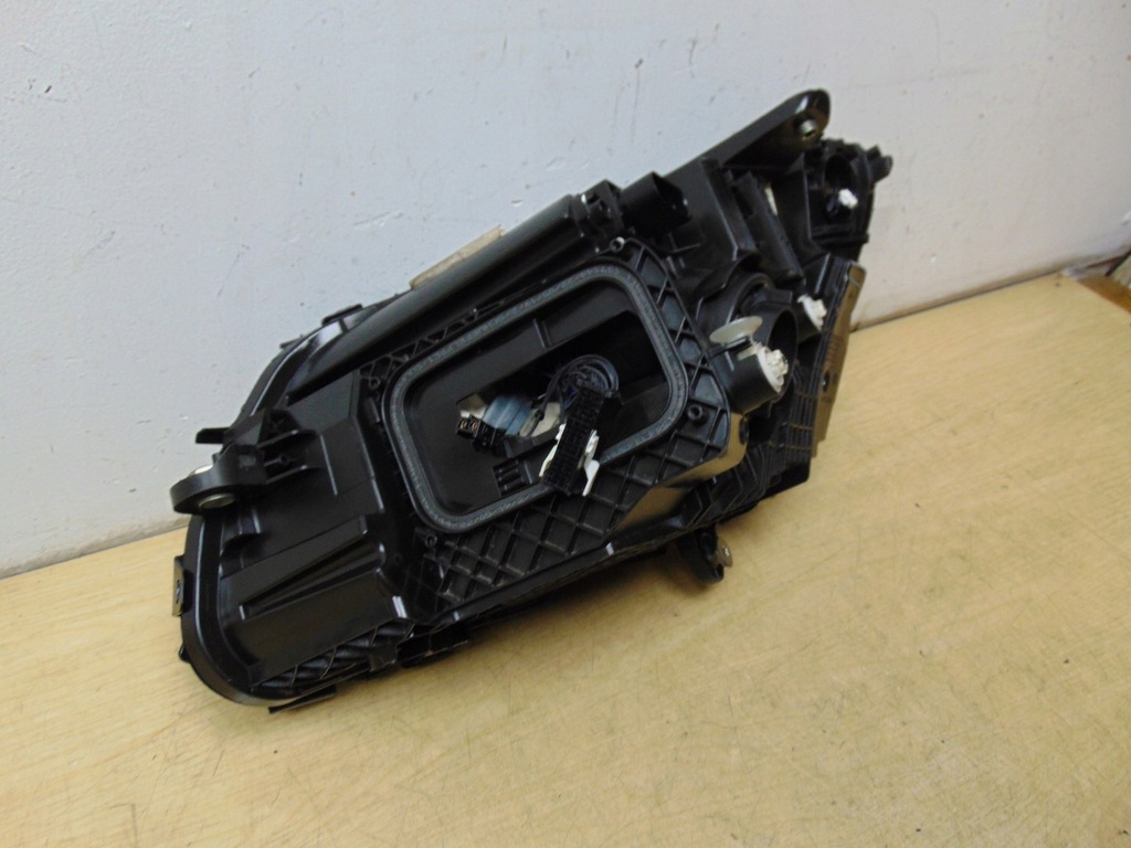 фото №11, Лампа правая перед mercedes w205 lift a2059062206 europa