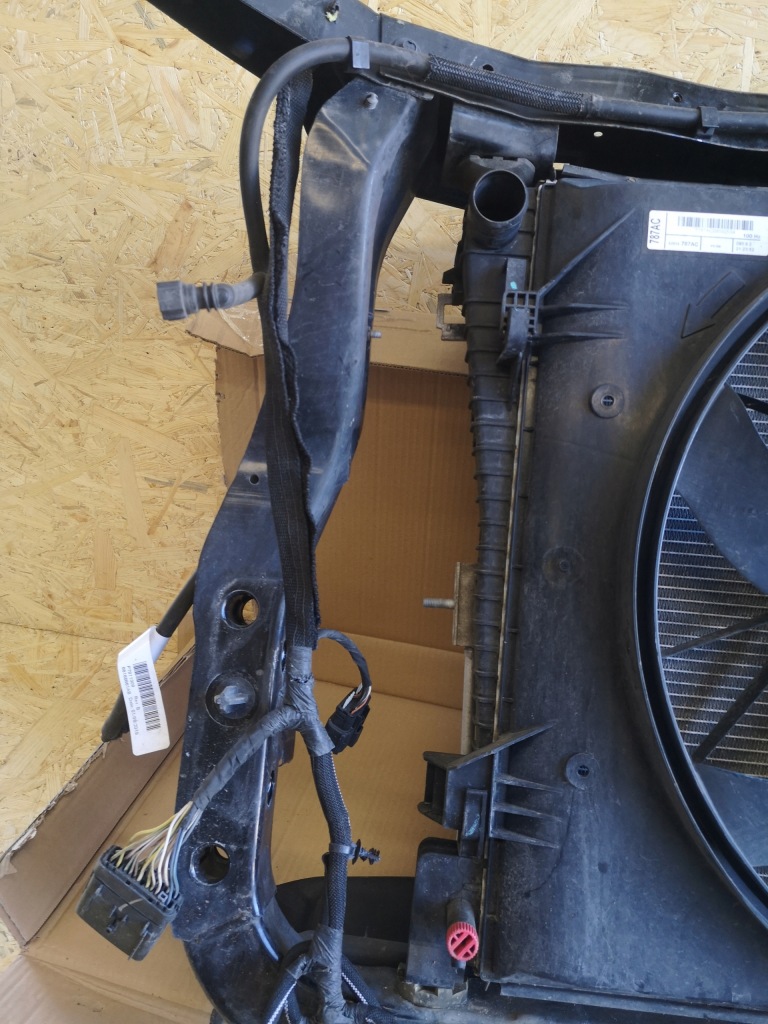 фото №9, Grand cherokee wk2 srt pas передний радиатор электропроводка