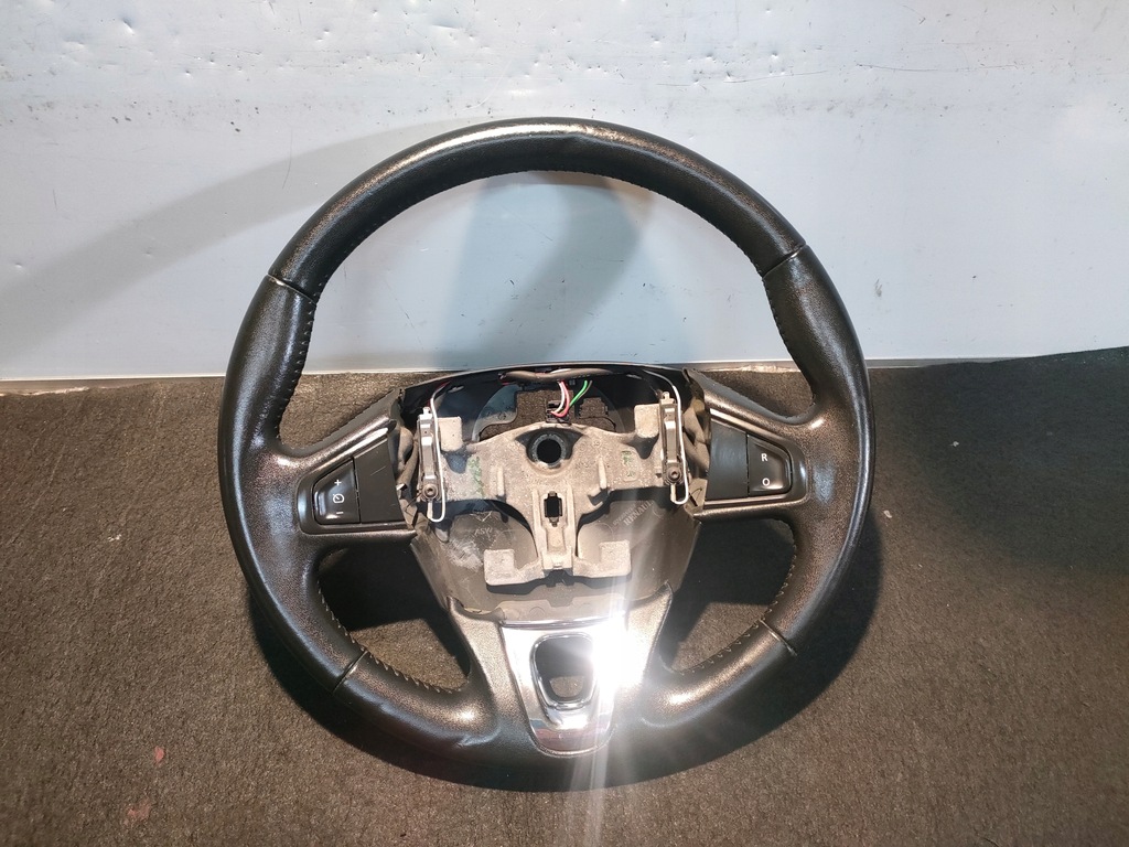 фото №13, Renault megane iii scenic iii воздуховод кожа