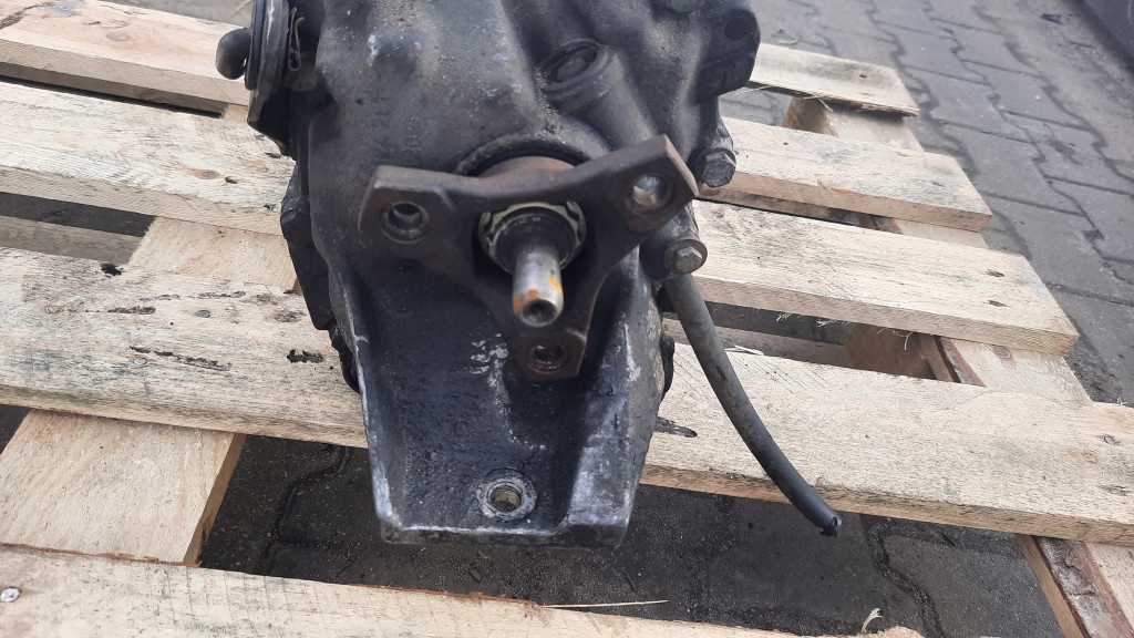 Коробка передач передач 1242606401 mercedes w124 2.5d 113km Недорого