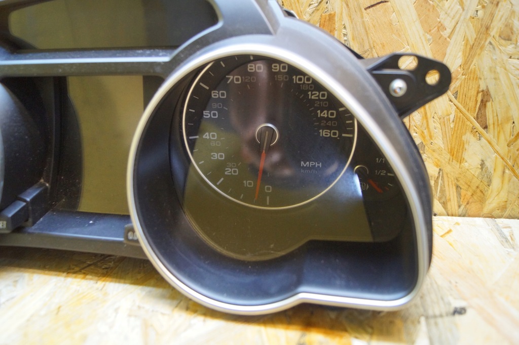 фото №5, Счетчик приборы audi a5 8t lift 2.0 tdi 8t0920983m