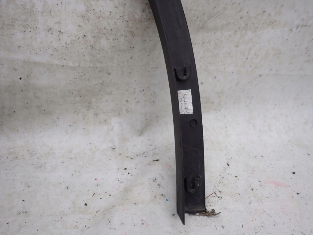 Alfa romeo stelvio 16- молдинг накладка правый перед с Разборки