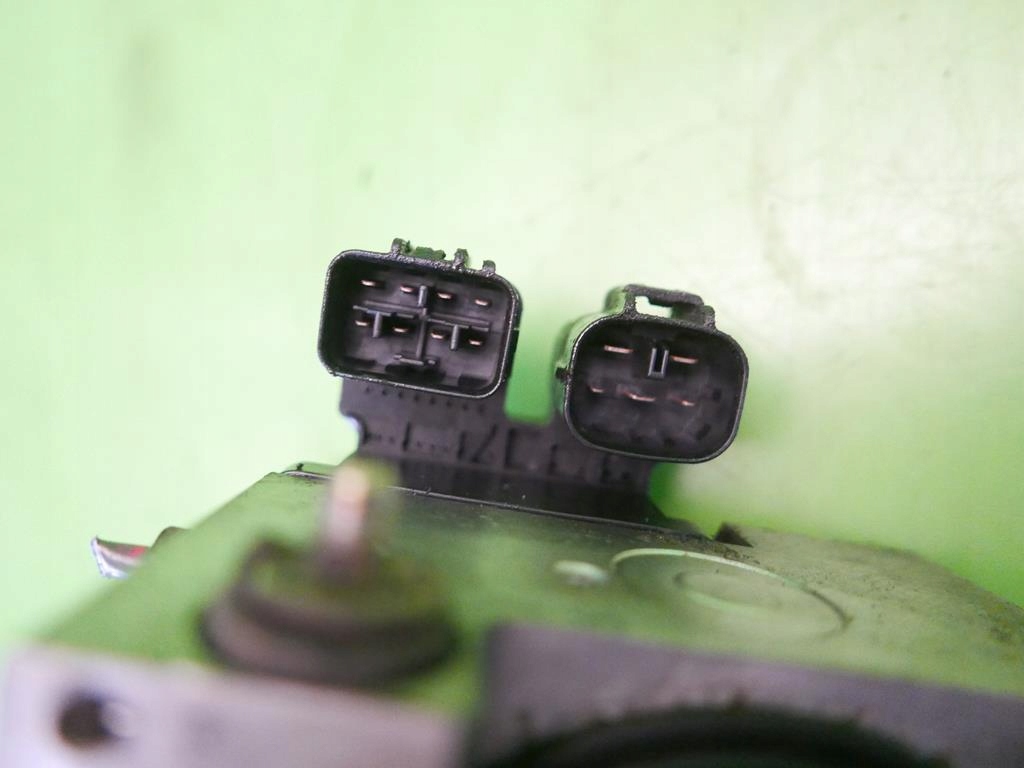 фото №10, Насос abs 44510-32070 toyota celica vii 1.8 99-02