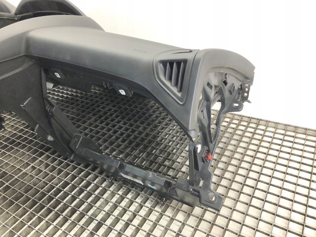 фото №4, Панель приладів ford focus iii 10-22