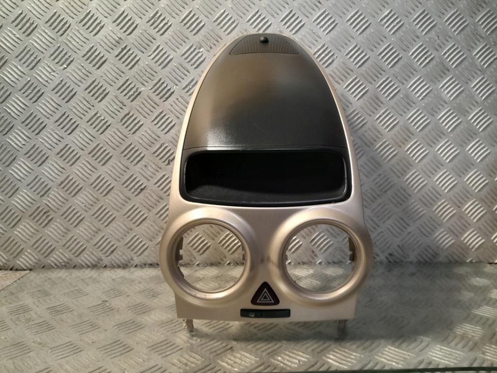 фото №1, Opel corsa d панель средний консоли