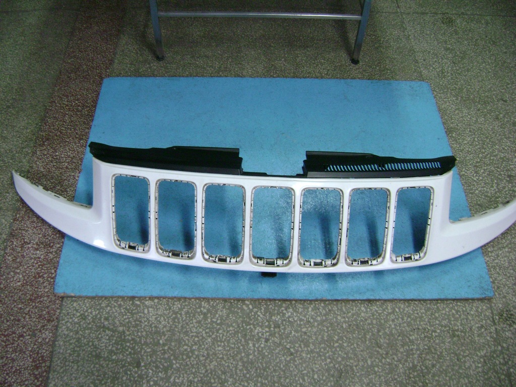 фото №1, Решётка радиатора jeep cherokee wk2 2014