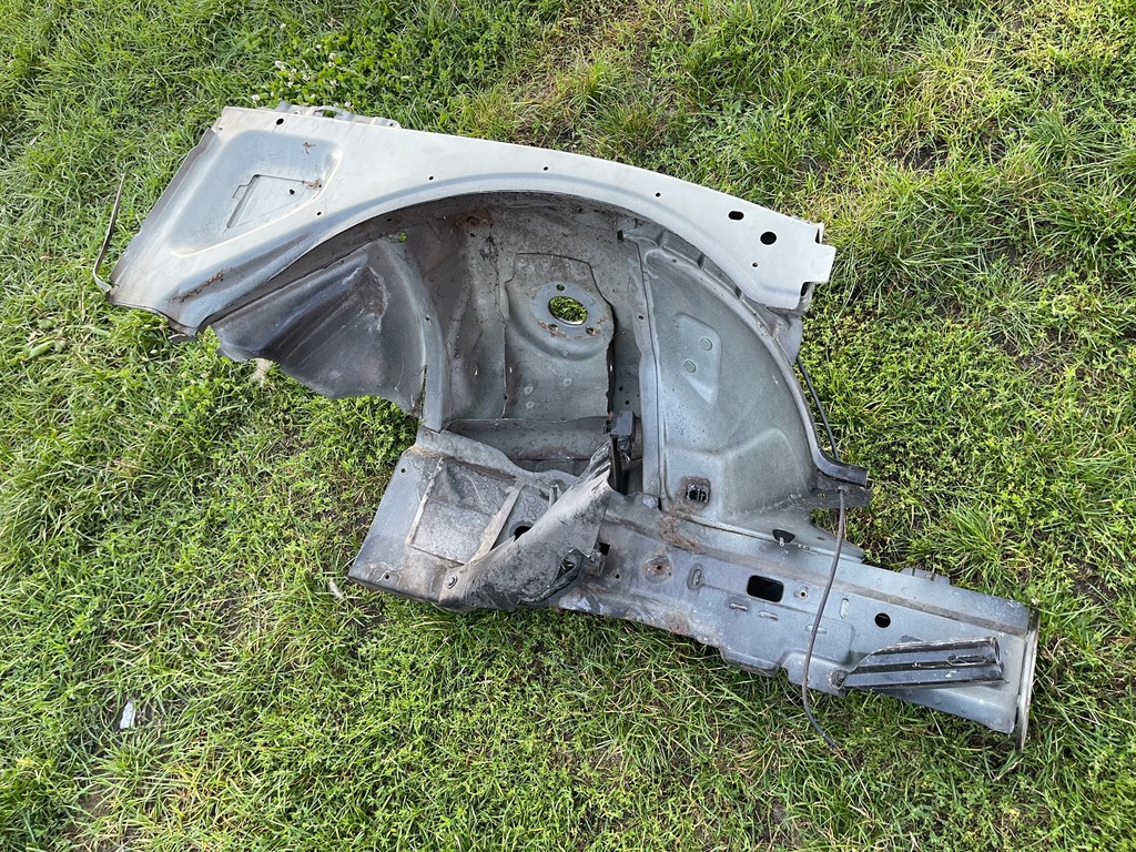 фото №4, Четверть 300c charger challenger передняя правая подкрылок лонжерон