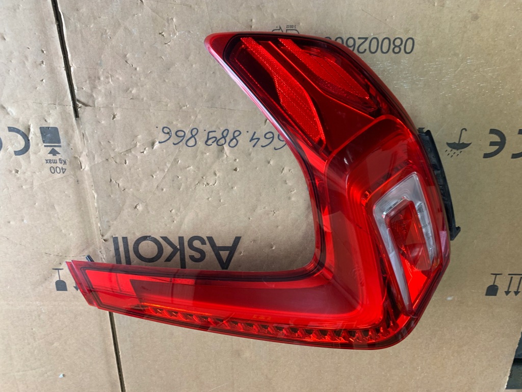 фото №3, Лампа led задняя volvo xc40 ii