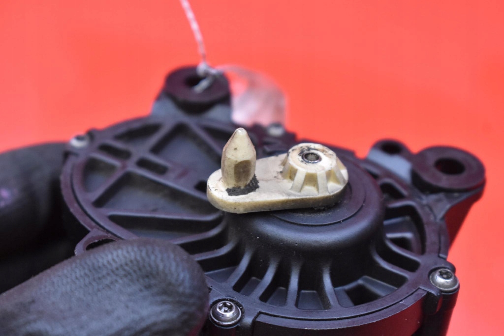 фото №6, Регулятор крышка gaszących 31293737 volvo v40 2 ii 2.0 d4 190 km 12-16