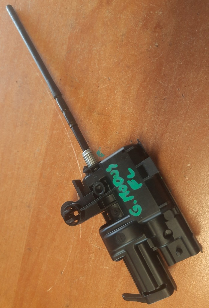 фото №1, Renault grand modus привод крышка топлива