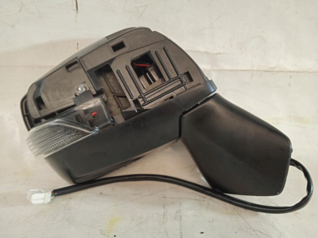 Subaru forester 13-18 дзеркало праве  9 pin америка Ціна