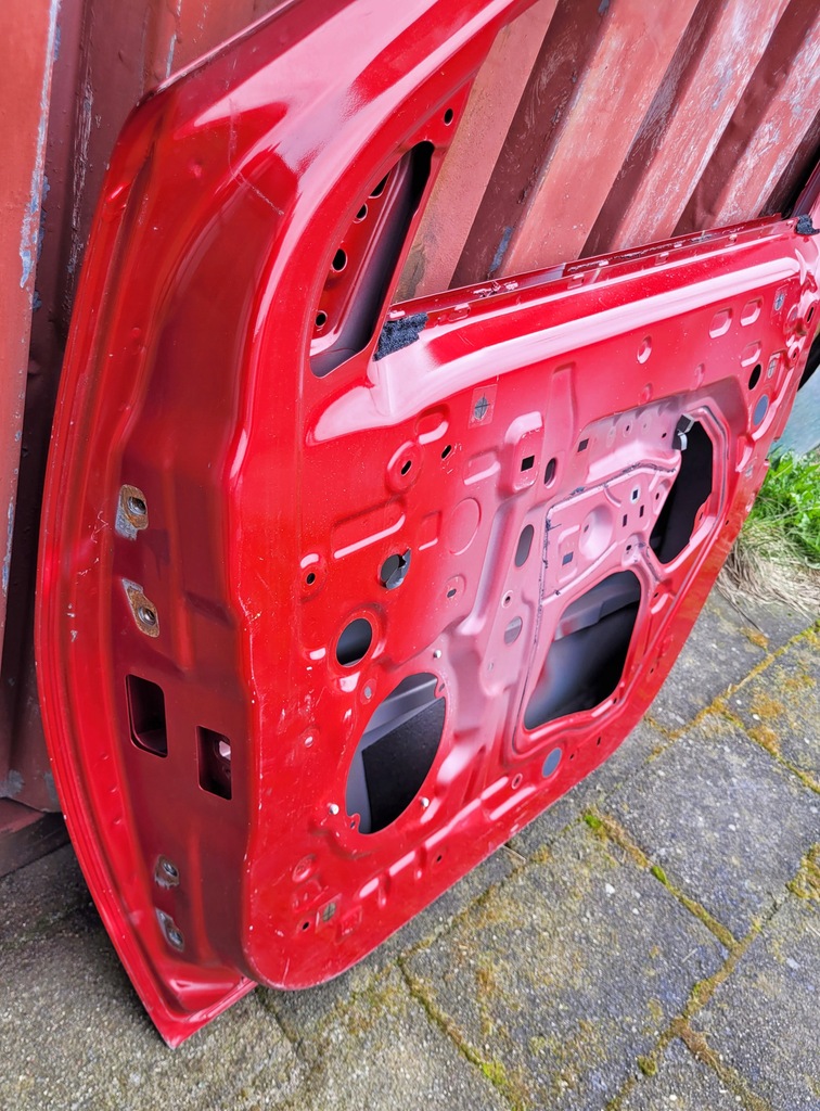 фото №8, Дверь правое передние / задние dacia sandero 08-20 / duster 17-