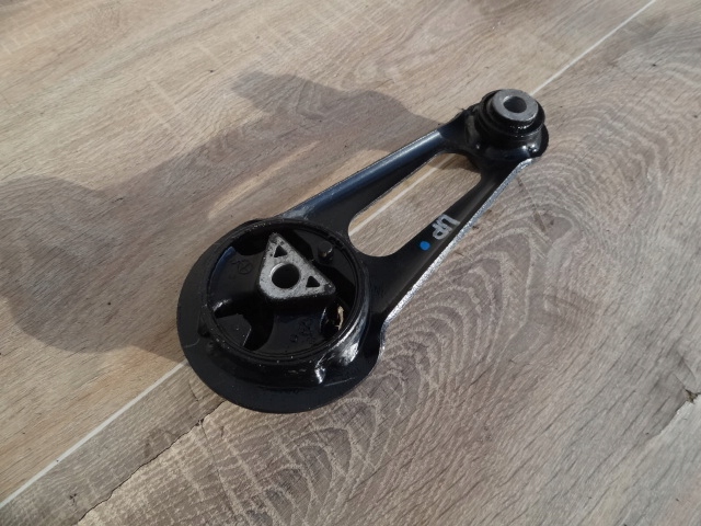 фото №1, Nissan micra k14 2017 1,0 dig-t подушка двигателя