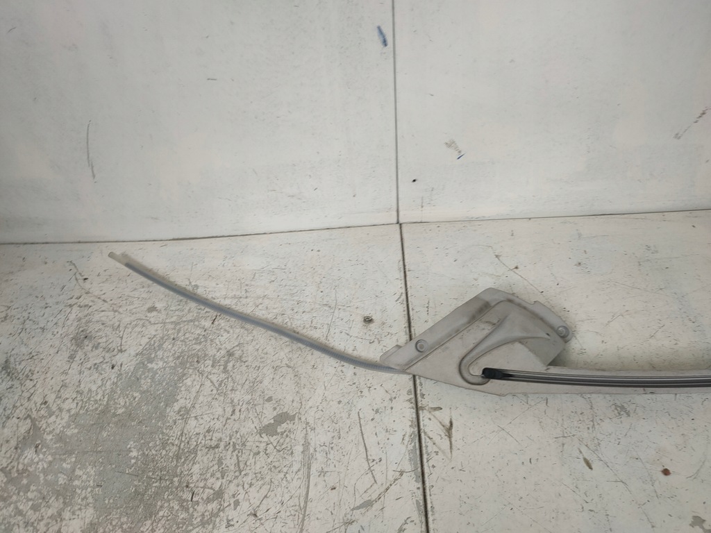 фото №4, Напрямна шторка ліва права w211 kombi