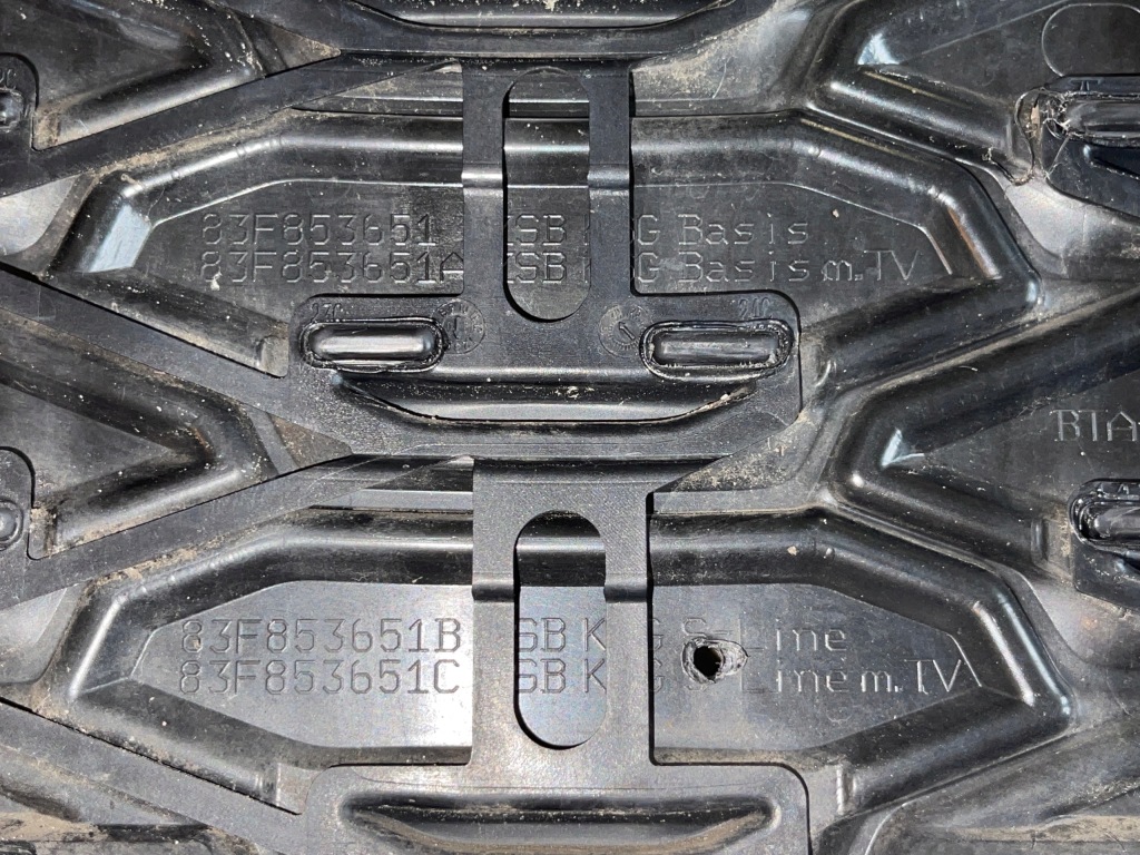 Audi q3 sportback 83f решётка решётка радиатора решётка  радиатора чёрный черный 83f853651 с Разборки