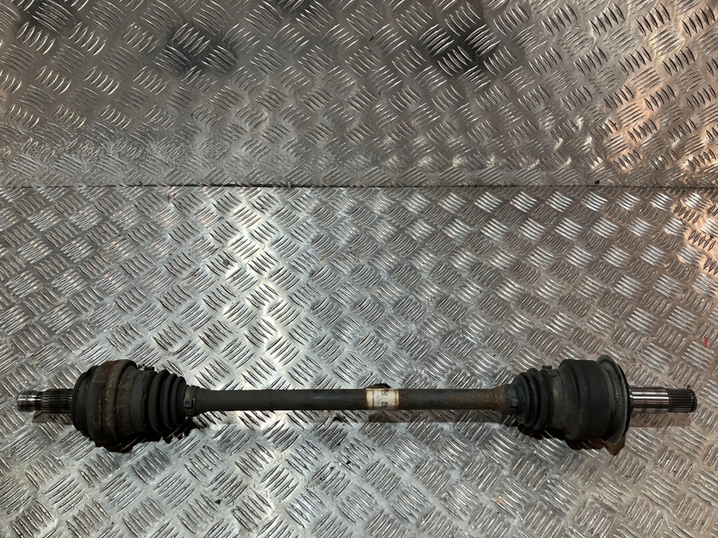 Купить Приводной вал правый задний  mercedes c klasa w205 1.6 cdi