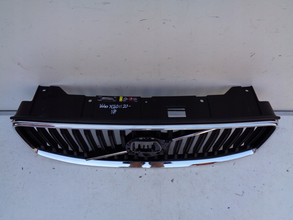 фото №4, Решітка радіатора решітка радіатора volvo xc60 ii 20- lift