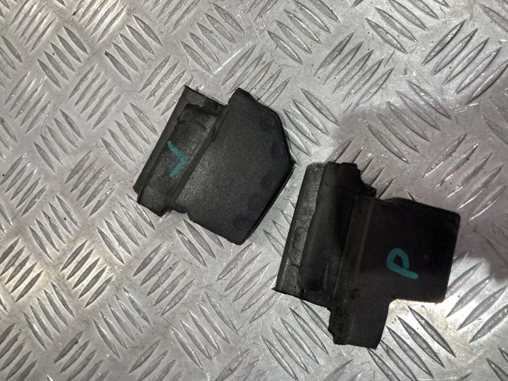 фото №1, Губка пена левая правая citroen c3 aircross 18-