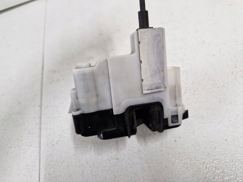 фото №8, Fiat 500 замок дверь правый 4 pin eu 51827593