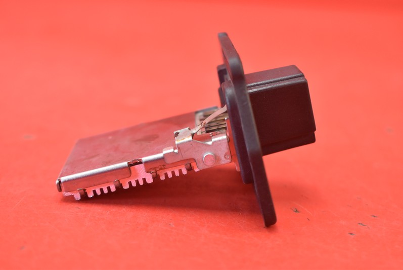 фото №6, Резистор обдув резистор резистор hyundai i30 i 30 1 i 07-10