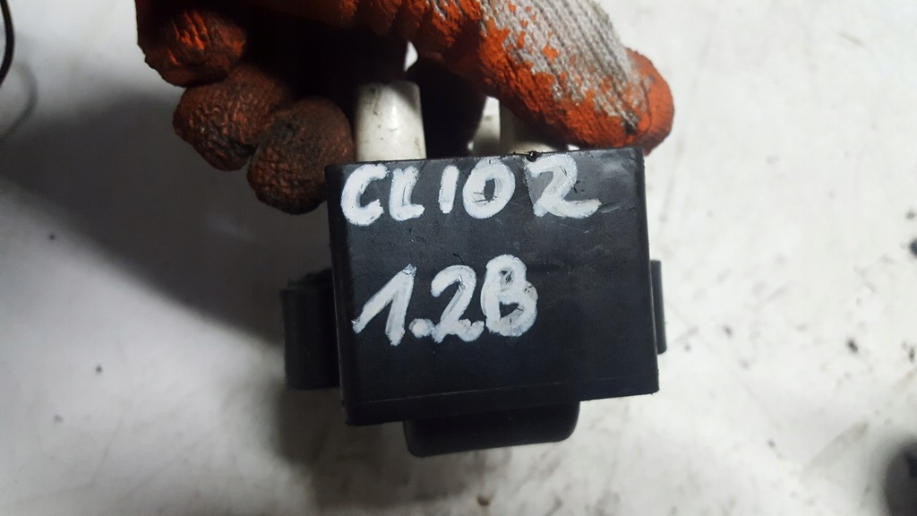 фото №4, Катушка зажигания renault clio ii 1.2 benz 2526078b