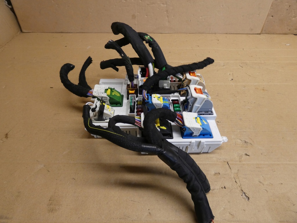 фото №6, Peugeot 308 iii 1,2 benz 21r модуль коробка предохранителей 9849163680