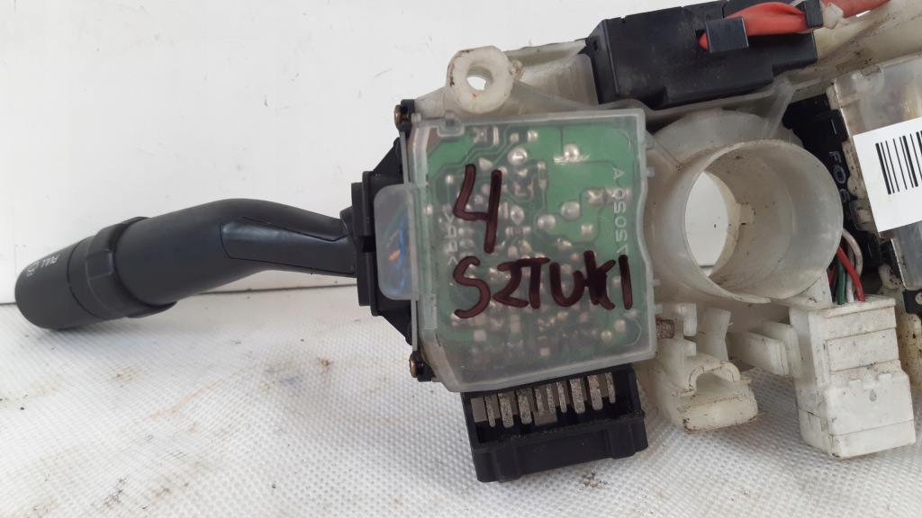 Toyota land cruiser 100 перемикач комбінований 84310-6a571 Недорого