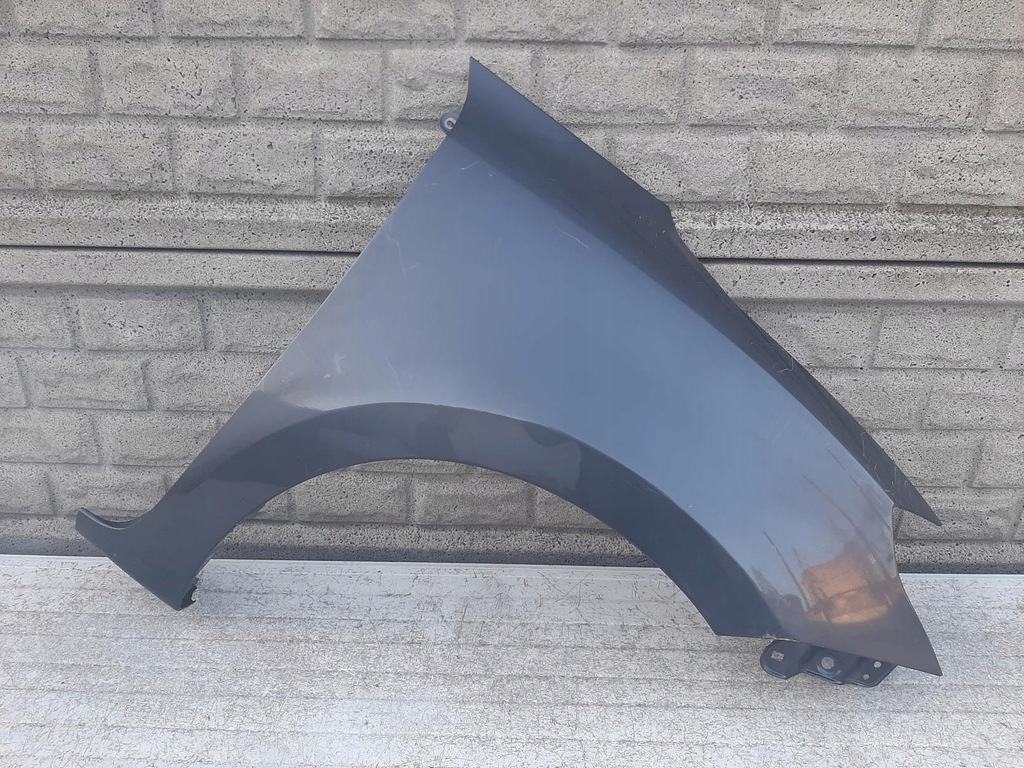 фото №1, Suzuki swift mk8 17 -20 крила передній правий