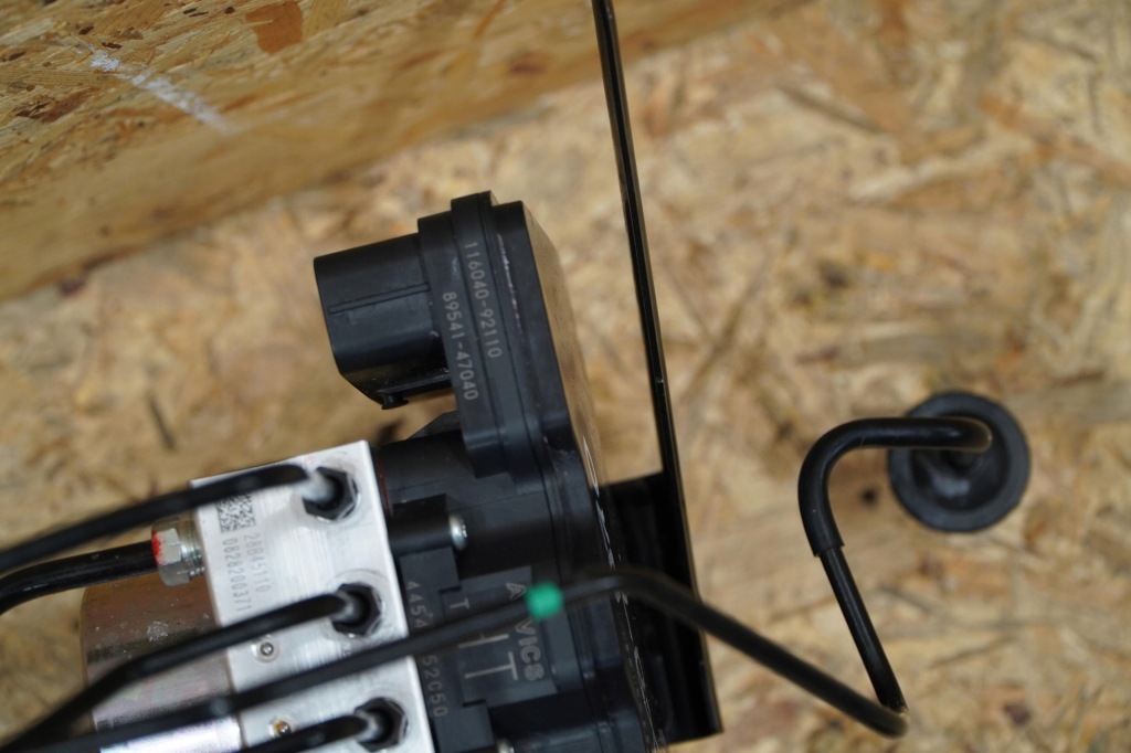 Насос abs 89541-47040 44540-52c50 lexus lbx nowa 0km 24r оригинал 1.5 hybid в Украине