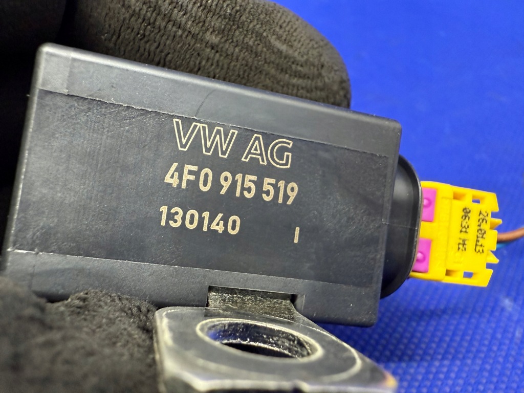 Audi a4 a5 a6 a7 a8 запобіжник піротехнічний 4f0915519 Оригінал