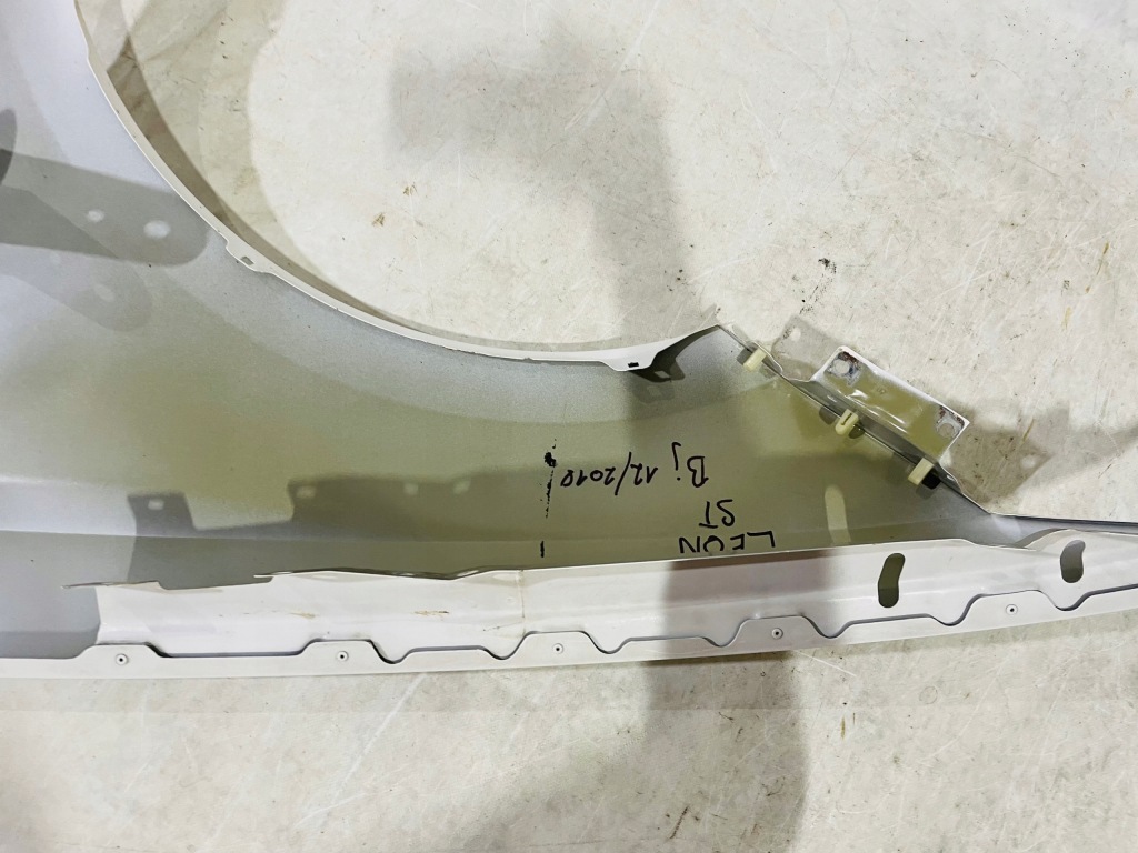 Seat leon 3 5f крыло  правый  перед 2012-2020 год Доставка