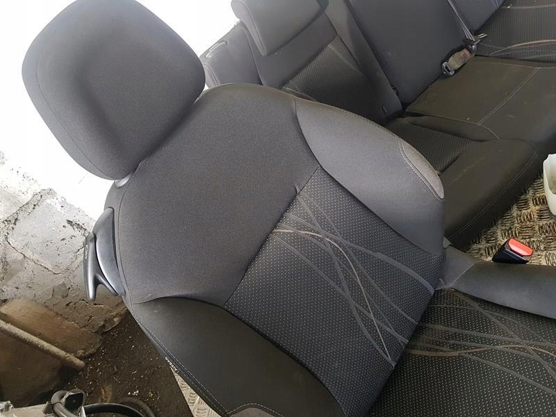 фото №13, Сиденье сиденья заднее сиденье задняя ремни peugeot 208 i 3d