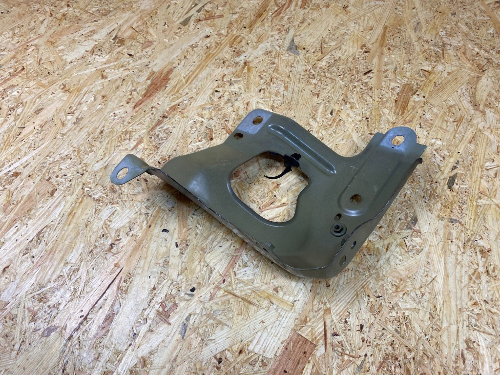 фото №8, Кронштейн кронштейн лампы крыла перед левый tesla model y 1487491-00-a