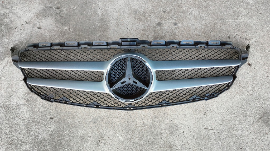 фото №1, Решётка радиатора решётка радиатора решётка a2058800183 mercedes c-klasa w205