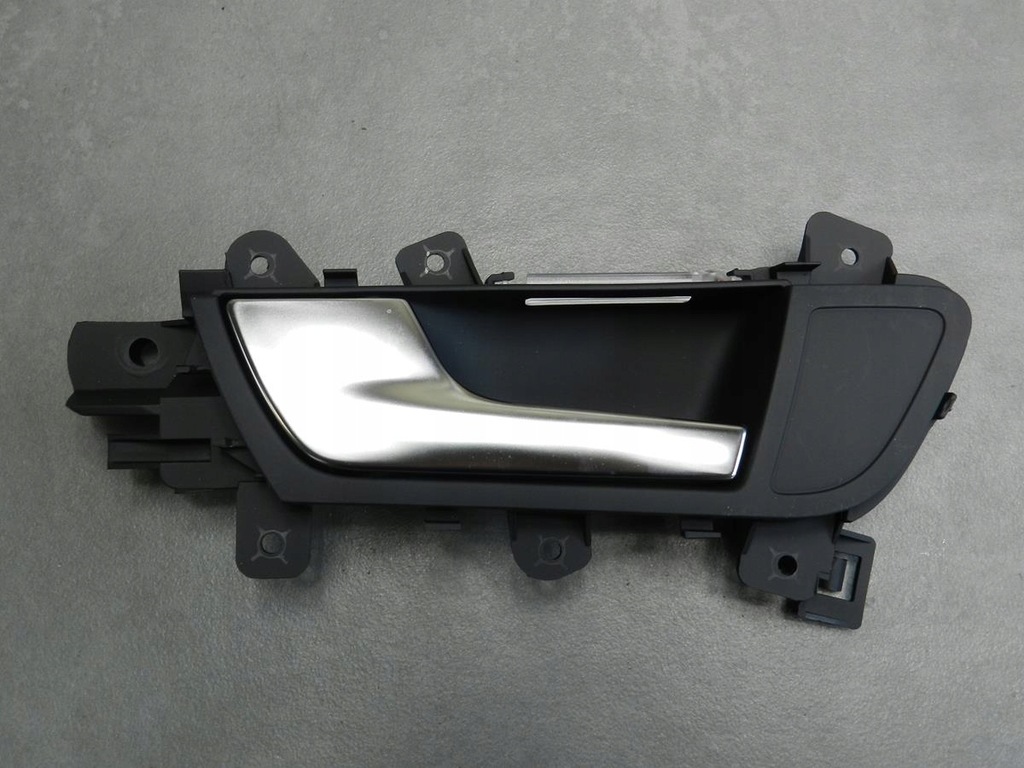 фото №1, Audi a5 8t ручка wew левая задняя led 8k0839019e