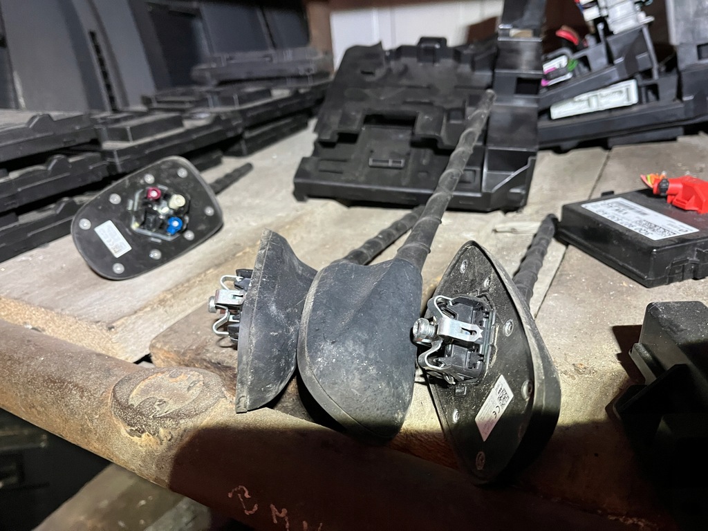 фото №1, Антенна vw crafter ii man tge 18-24 rok 7c0035501