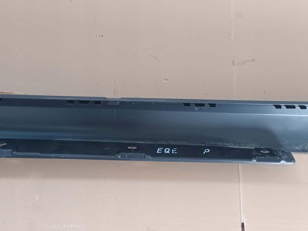 Накладка поріг права mercedes eqe a295 w295 поріг правий Ціна