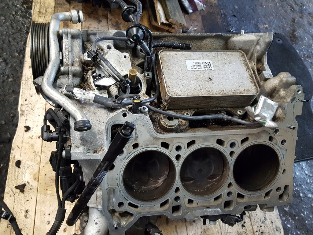 фото №4, Audi s5 8w a5 a4 3.0 tfsi cwg блок двигуна