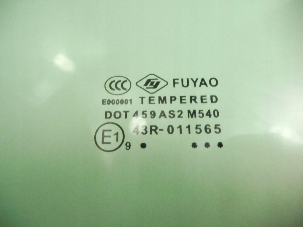 фото №5, Стекло левый перед mercedes w204 dot459as2 m540