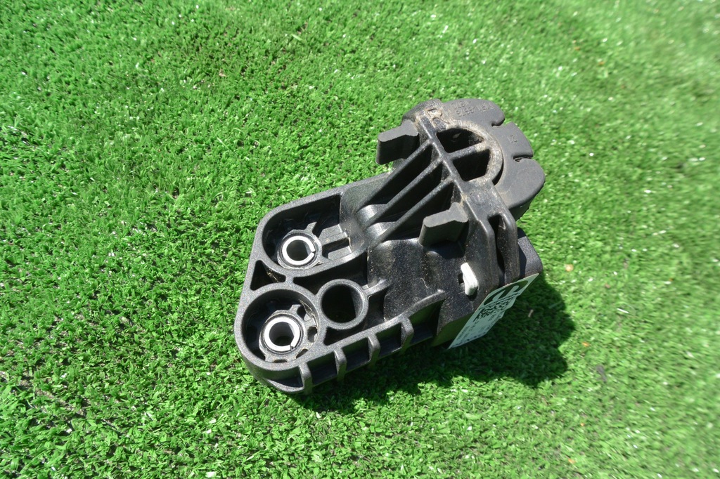 фото №5, Кронштейн радиатора правое alfa romeo stelvio