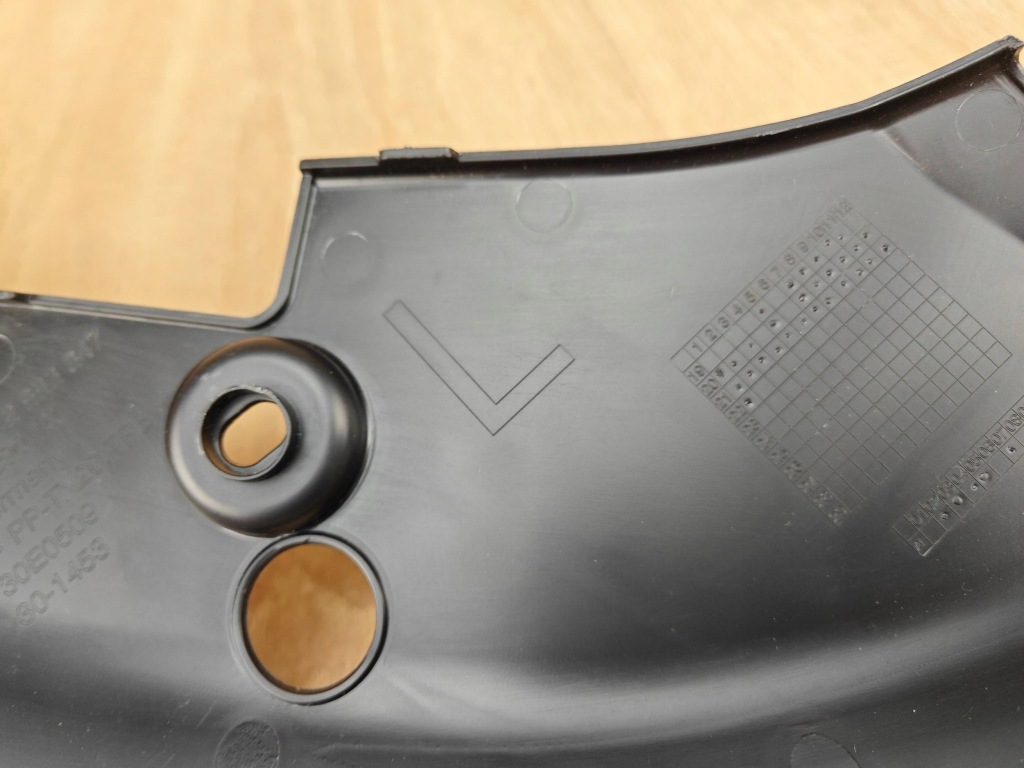 фото №8, Оригінальна захист прокладка капот лампи ліва bmw g26 g22 g23 9883647 26km