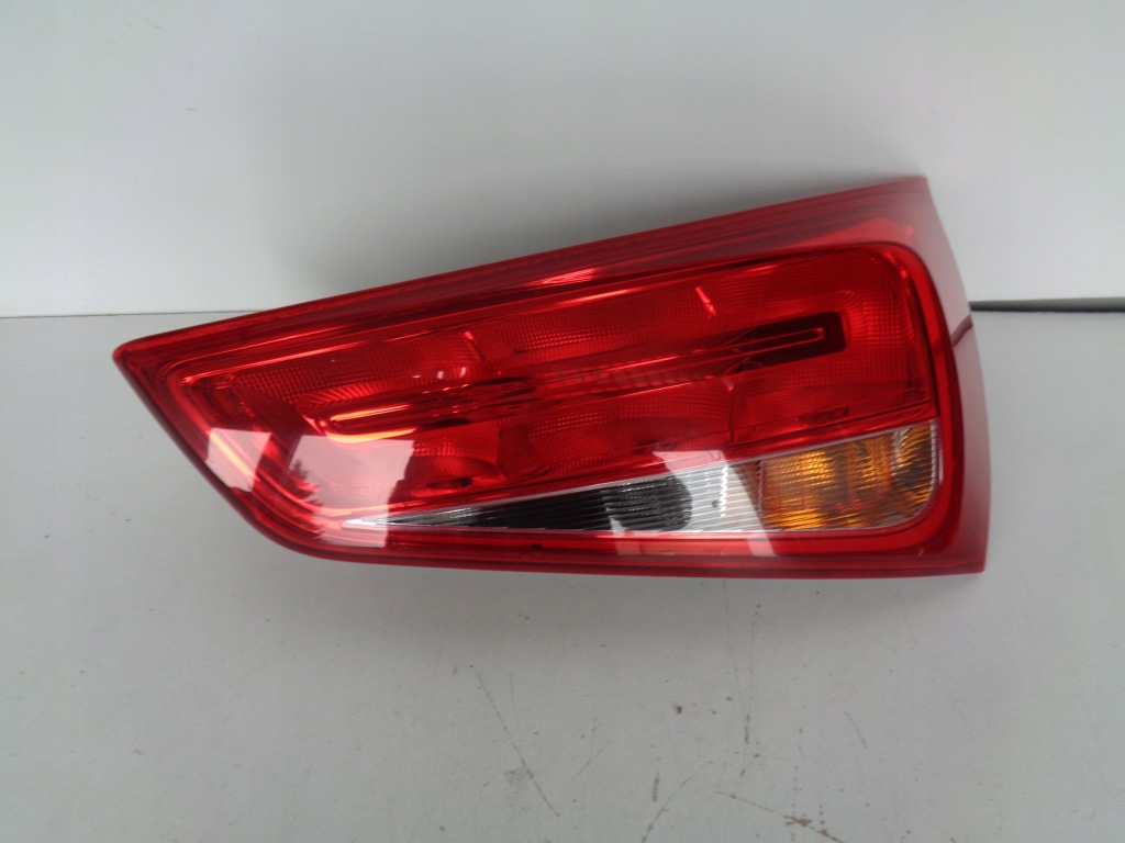 фото №1, Лампа правая задняя audi a1 8x 8x0 10-