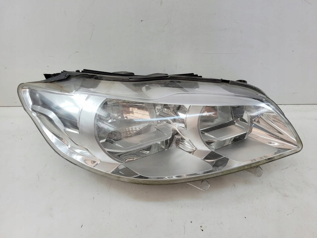 фото №1, Peugeot 301 права передня лампа europa